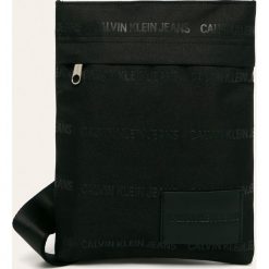 Calvin Klein Jeans - Torba. Czarne torby męskie sportowe Calvin Klein Jeans, w paski, z poliesteru, sportowe. Za 269,90 zł.