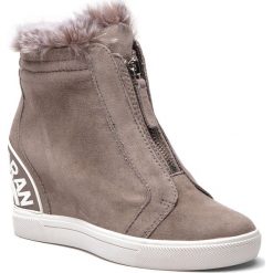 Sneakersy DKNY - Connie K3839732 Taupe. Brązowe półbuty damskie DKNY, ze skóry. W wyprzedaży za 489,00 zł.
