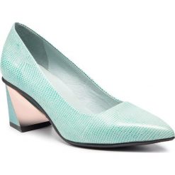 Półbuty UNITED NUDE - Twist Pump 10380596130 Ice Pump. Zielone półbuty damskie marki United Nude, bez wzorów, ze skóry, bez obcasa, na obcasie, bez zapięcia. Za 879,00 zł.