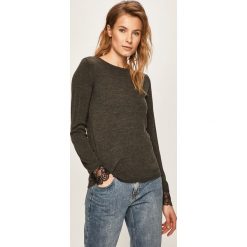 Jacqueline de Yong - Sweter. Czarne swetry damskie Jacqueline de Yong, s, bez wzorów, z dzianiny, bez rękawów, bez kaptura. W wyprzedaży za 79,90 zł.