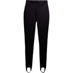 J.LINDEBERG TORIE SKI PANT TECH Legginsy black. Czarne spodnie damskie marki J.LINDEBERG, xs, bez wzorów, z elastanu. W wyprzedaży za 441,75 zł.