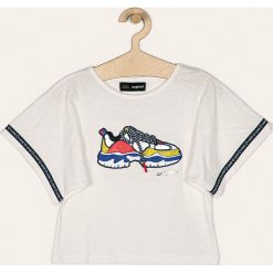 Desigual - T-shirt dziecięcy 104-164 cm. Białe bluzki dziewczęce Desigual, z aplikacjami, z bawełny, z okrągłym kołnierzem, z krótkim rękawem, krótkie, bez kaptura. Za 169,90 zł.