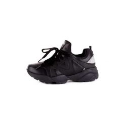 Buty Guess FL5SEMFAB12. Trampki i tenisówki damskie Guess. Za 410,61 zł.