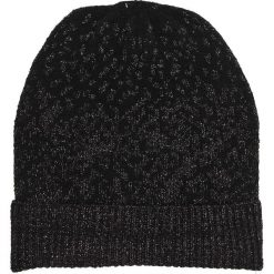 Czapka. Czarne czapki damskie Top Secret, na zimę, bez wzorów, z dzianiny. Za 39,99 zł.