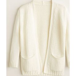 Mango Kids - Sweter dziecięcy Class 110-164 cm. Białe swetry dziewczęce Mango Kids, bez wzorów, z bawełny, bez kołnierzyka, z krótkim rękawem, krótkie, bez kaptura. W wyprzedaży za 35,90 zł.