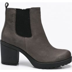 Vagabond - Botki. Czarne buty zimowe damskie marki Vagabond, z materiału, na obcasie. W wyprzedaży za 229,90 zł.