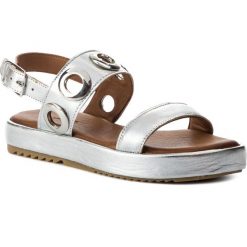 Sandały INUOVO - 9005 Silver. Szare klapki damskie Inuovo, bez wzorów, ze skóry, bez obcasa. W wyprzedaży za 139,00 zł.