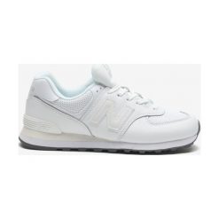 New Balance 574 Tenisówki Biały. Białe trampki męskie New Balance, bez wzorów, ze skóry, bez zapięcia. Za 343,95 zł.