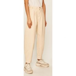 Answear - Jeansy. Białe jeansy damskie ANSWEAR, s, z podwyższonym stanem. Za 149,90 zł.