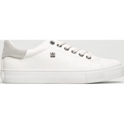 Big Star - Tenisówki. Białe trampki i tenisówki damskie BIG STAR, bez wzorów, z materiału, na sznurówki. Za 109,90 zł.
