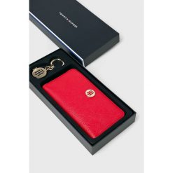 Tommy Hilfiger - Portfel. Szare portfele damskie TOMMY HILFIGER, z materiału. Za 399,90 zł.