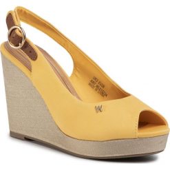 Sandały WRANGLER - Jazz Raval WL01521A Yellow 073. Żółte klapki damskie Wrangler, bez wzorów, ze skóry ekologicznej, bez obcasa, na obcasie. W wyprzedaży za 169,00 zł.