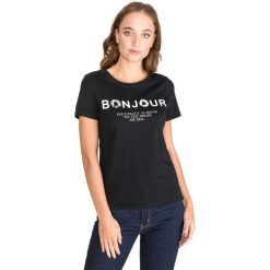 Vero Moda Edith Koszulka Czarny. Czarne koszulki damskie Vero Moda, m, z nadrukiem, z bawełny, bez kołnierzyka, z krótkim rękawem. Za 88,95 zł.