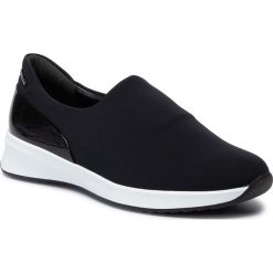 Półbuty HÖGL - GORE-TEX 8-103338 Black 0100. Czarne półbuty damskie HÖGL, na co dzień, bez wzorów, ze skóry, bez obcasa, na płaskiej podeszwie, bez zapięcia. W wyprzedaży za 399,00 zł.