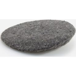 Wełniany beret - Szary. Szare berety damskie Reserved, bez wzorów, z wełny. W wyprzedaży za 9,99 zł.
