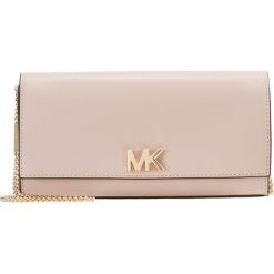 MICHAEL Michael Kors MOTT CLUTCH Kopertówka soft pink. Różowe kopertówki damskie marki MICHAEL Michael Kors, bez wzorów, bez dodatków. Za 949,00 zł.