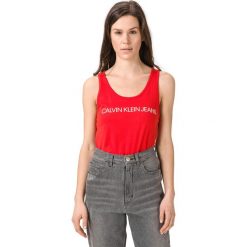 Calvin Klein Institutional Podkoszulek Czerwony. Czerwone podkoszulki damskie xs, z nadrukiem, z bawełny. Za 118,95 zł.