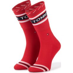 Skarpety Wysokie Damskie TOMMY HILFIGER - 493010001 Red 072. Czerwone skarpetki damskie TOMMY HILFIGER, bez wzorów, z elastanu. Za 44,99 zł.