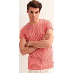 T-shirt w paski. Różowe t-shirty męskie Top Secret, na lato, xxl, w paski, z dzianiny, z dekoltem w serek, krótkie. W wyprzedaży za 29,99 zł.