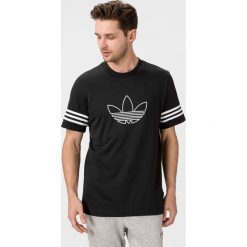 Adidas Originals Outline Koszulka Czarny. Czarne podkoszulki męskie adidas Originals, s, z nadrukiem, z bawełny, bez kołnierzyka, z krótkim rękawem, krótkie. Za 119,95 zł.