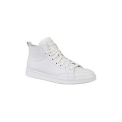 Buty Skechers Omne 730-WHT. Trampki i tenisówki damskie Skechers, bez wzorów, bez zapięcia. Za 199,99 zł.