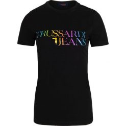 T-shirt Trussardi Jeans. Niebieskie koszulki damskie na co dzień, s, bez wzorów, z jeansu, z włoskim kołnierzykiem, bez rękawów. Za 189,00 zł.