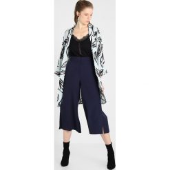 Kurtki i płaszcze damskie: Nümph BELLAMY KIMONO Kurtka wiosenna omphalodes