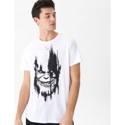 T-shirt Marvel - Biały. Białe t-shirty męskie marki House, s, z motywem z bajki. Za 49,99 zł.