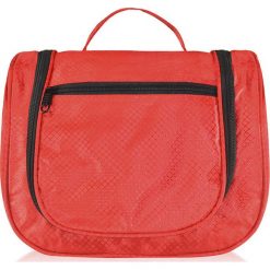 Kosmetyczka "Access" w kolorze czerwonym - 28 x 10 x 22 cm. Czerwone kosmetyczki męskie marki Hero, z tkaniny. W wyprzedaży za 51,95 zł.