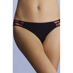 Change Lingerie - Stringi by Britney Spears. Czarne stringi damskie marki Change Lingerie, z nylonu. W wyprzedaży za 34,90 zł.