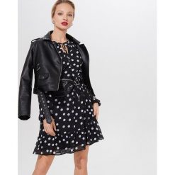 Mini sukienka w kropki - Czarny. Czarne sukienki damskie Mohito, w kropki, mini. Za 139,99 zł.