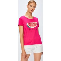 Only - Top Happy Isa. Różowe topy damskie marki ONLY, s, z bawełny, z okrągłym kołnierzem. W wyprzedaży za 49,90 zł.
