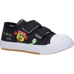 Czarne trampki na rzepy casu 2019-22. Czarne trampki chłopięce Casu, bez wzorów, na rzepy. Za 49,99 zł.