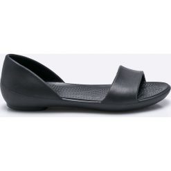Crocs - Baleriny. Czarne baleriny damskie Crocs, bez wzorów, z materiału, bez obcasa. W wyprzedaży za 119,90 zł.