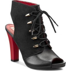 Sandały CARINII - B3329 Midas Nappa Black/Samuel 04. Czarne klapki damskie Carinii, bez wzorów, ze skóry, bez obcasa, na obcasie. W wyprzedaży za 179,00 zł.