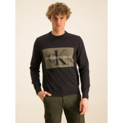 Sweter Calvin Klein Jeans Iconic Monogram Logo J30J313165. Czarne swetry męskie Calvin Klein Jeans, m, bez wzorów, z jeansu, klasyczne, z klasycznym kołnierzykiem, bez kaptura. W wyprzedaży za 269,00 zł.