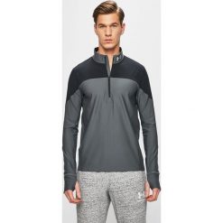 Under Armour - Bluza. Szare bluzy męskie Under Armour, s, bez wzorów, z elastanu, z kapturem, z krótkim rękawem, krótkie, bez kaptura. W wyprzedaży za 239,90 zł.