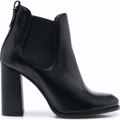 Buty zimowe damskie: Carinii – Botki