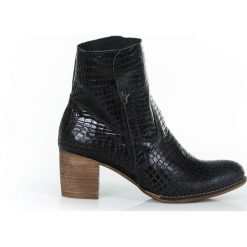 Botki na słupku z wywijaną cholewką - skóra naturalna - model 454 - kolor czarny krokodyl z połyskiem. Czarne botki damskie Zapato, na wiosnę, ze skóry, eleganckie, za kostkę, na wysokim obcasie, na obcasie, na zamek. Za 399,00 zł.