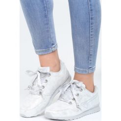 Srebrne Buty Sportowe Cornflower. Szare buty sportowe damskie Born2be, bez wzorów, sportowe. Za 69,99 zł.