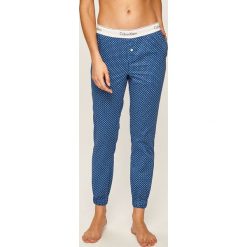 Calvin Klein Underwear - Spodnie piżamowe. Piżamy damskie Calvin Klein Underwear, s, z bawełny. Za 199,90 zł.