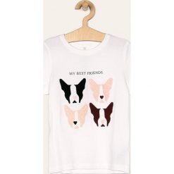 Kids Only - T-shirt dziecięcy 122-158 cm. Białe bluzki dziewczęce Kids Only, z aplikacjami, z bawełny, z okrągłym kołnierzem, z krótkim rękawem, krótkie, bez kaptura. W wyprzedaży za 49,90 zł.