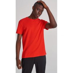T-shirt z prążkowanej dzianiny - Czerwony. Czerwone t-shirty męskie Reserved, s, z dzianiny. Za 59,99 zł.