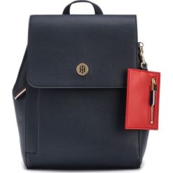 Tommy Hilfiger Charming Tommy Plecak Niebieski. Niebieskie plecaki damskie TOMMY HILFIGER, w paski, z materiału. Za 686,95 zł.