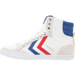 Hummel SLIMMER STADIL Tenisówki i Trampki wysokie white/blue/red. Białe tenisówki damskie Hummel, ze skóry. Za 299,00 zł.