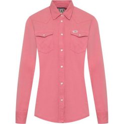 Koszula Wrangler Jeanis W5Q18UP09. Różowe bluzki damskie Wrangler, m, bez wzorów, z bawełny, bez kołnierzyka, bez rękawów. Za 259,00 zł.
