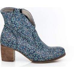 Botki na słupku kowbojki - skóra naturalna - model 503 - motyw etniczny. Szare botki damskie Zapato, na wiosnę, z jeansu, eleganckie, z okrągłym noskiem, bez obcasa, na obcasie, bez zapięcia. Za 399,00 zł.