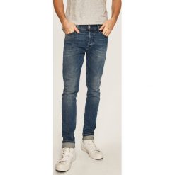Diesel - Jeansy D-Luster. Niebieskie jeansy męskie Diesel, z aplikacjami. Za 529,90 zł.
