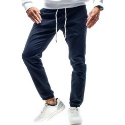 Spodnie męskie joggery na gumce czarne Recea. Czarne spodnie męskie Recea, s, bez wzorów, z bawełny. Za 99,99 zł.