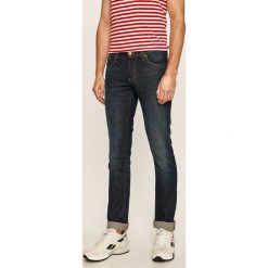 Tommy Jeans - Jeansy Scanton. Niebieskie jeansy męskie Tommy Jeans, bez wzorów, z obniżonym stanem. Za 449,90 zł.